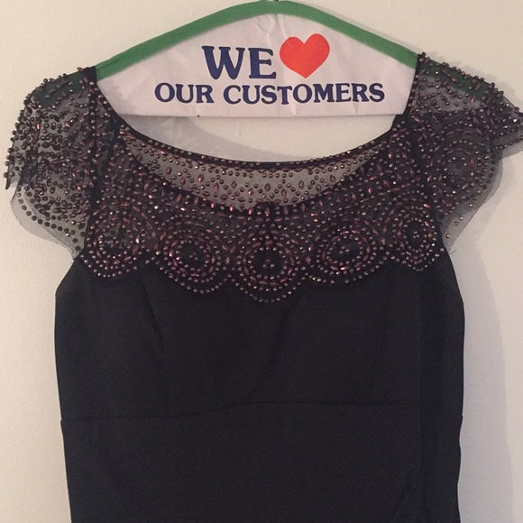 Gown - Picture 2 of 5